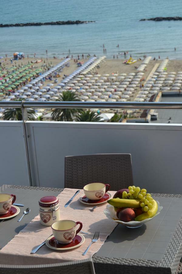 Fronte Mare Panoramico San Benedetto Apartman San Benedetto del Tronto Kültér fotó